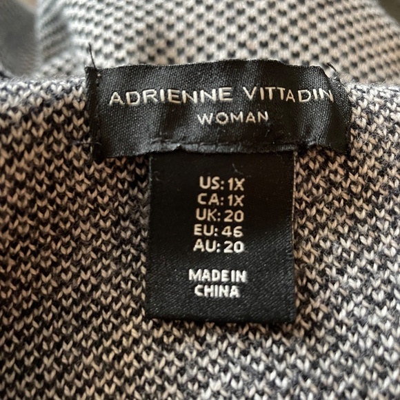 Ladies Adrienne Vittadini cardigan - Picture 2 of 2